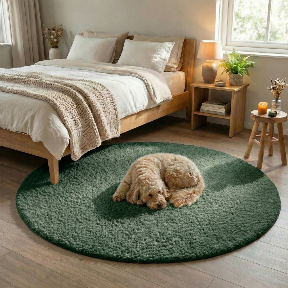 Round Fluffy Rug – Bobby Green